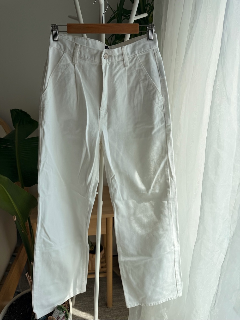 BDG White Wide-Leg Jeans